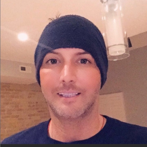 Welcome to my closet! - Picture 1 of 1